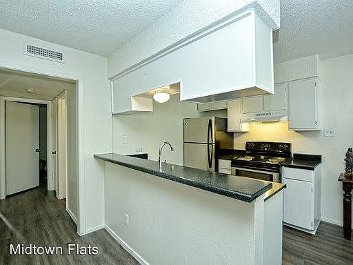 2nd image of 615 W Saint Johns Ave