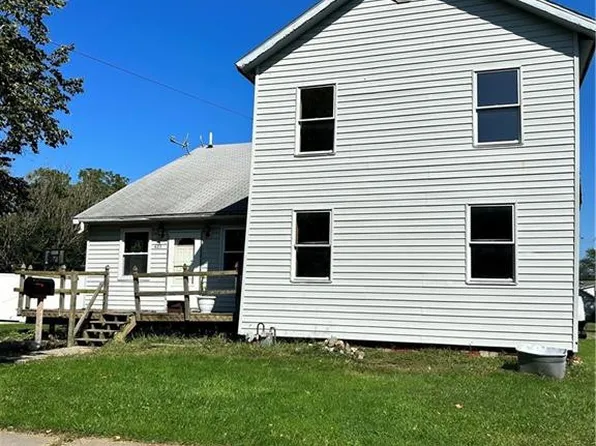 423 E Chestnut St, Wauseon, OH 43567