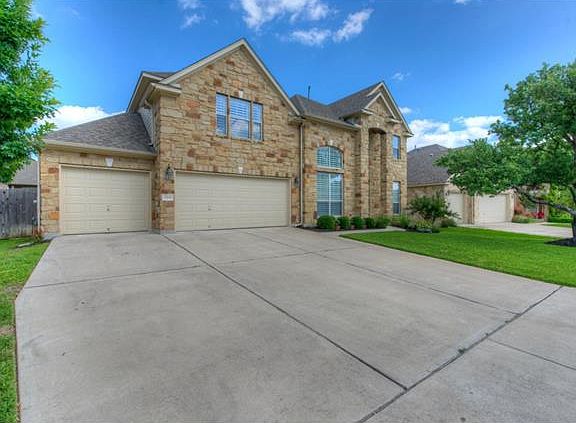 3rd image of 2704 Gholson Dr