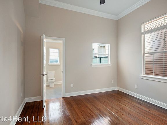 5th image of 3320 Loyola Ave