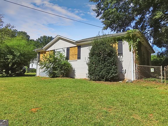 3rd image of 2764 McAfee Rd