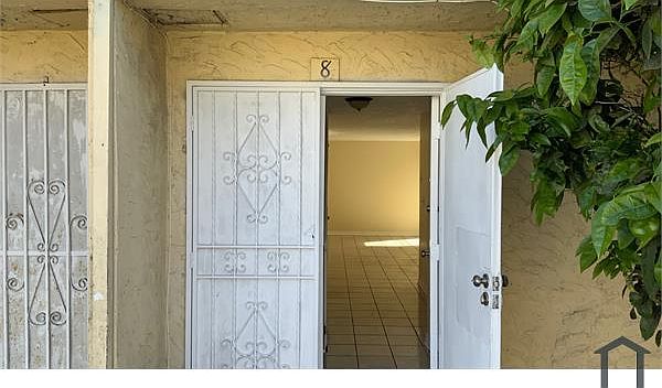 1st image of 833 W 82nd St APT 8