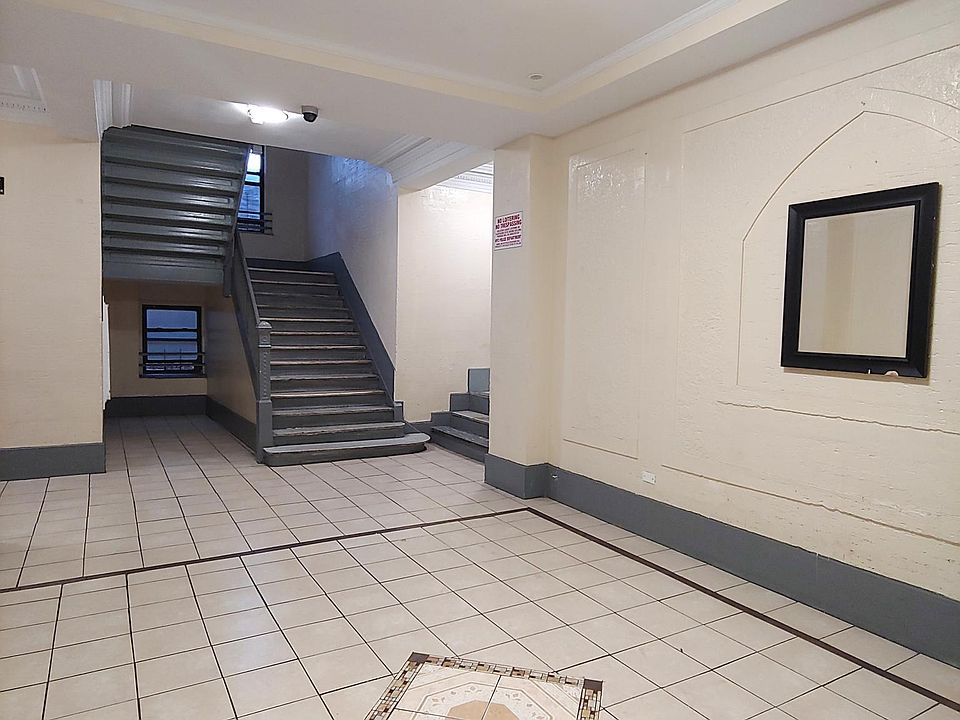 1st image of 1970 Walton Ave #4M