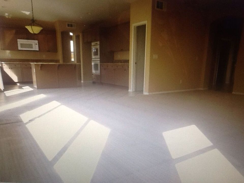 1st image of 41034 Arron Ct