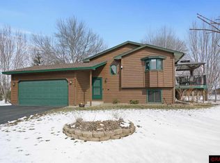 9250 Oakview Ln N, Maple Grove, MN 55369