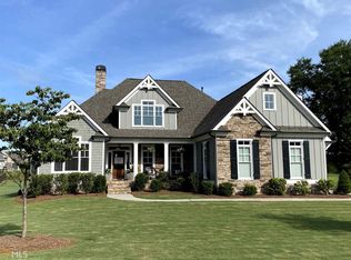 8 River Shoals Dr, Cartersville, GA 30120