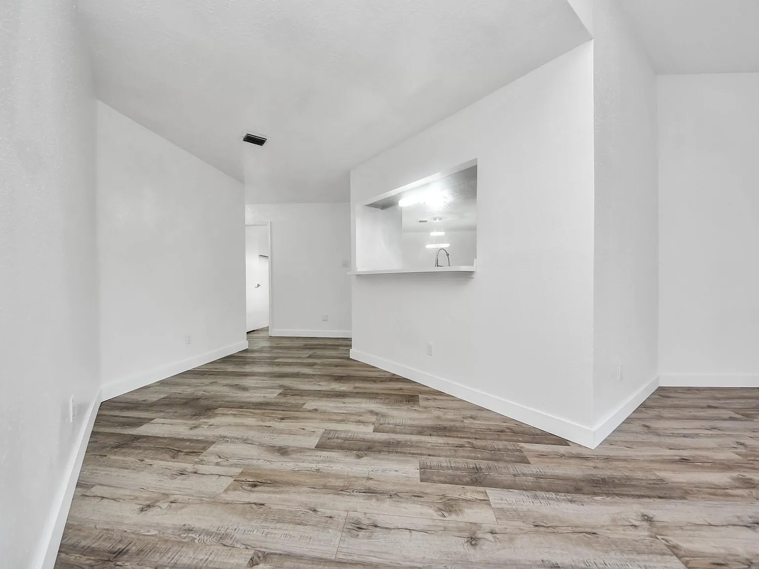 4 bed, 2.0 bath, 1748 sqft, $2,000 — Photo 4