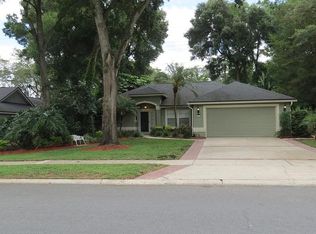 325 Oak Leaf Cir, Lake Mary, FL 32746