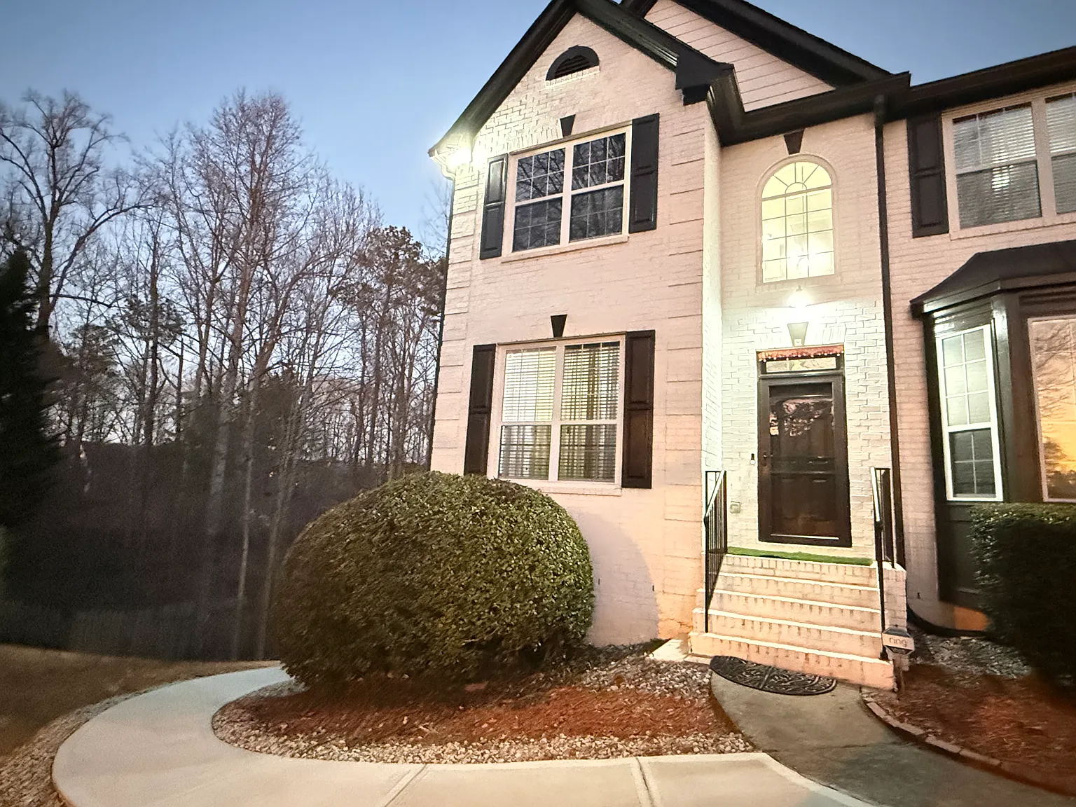1520 Wedgefield Ct — Photo 2