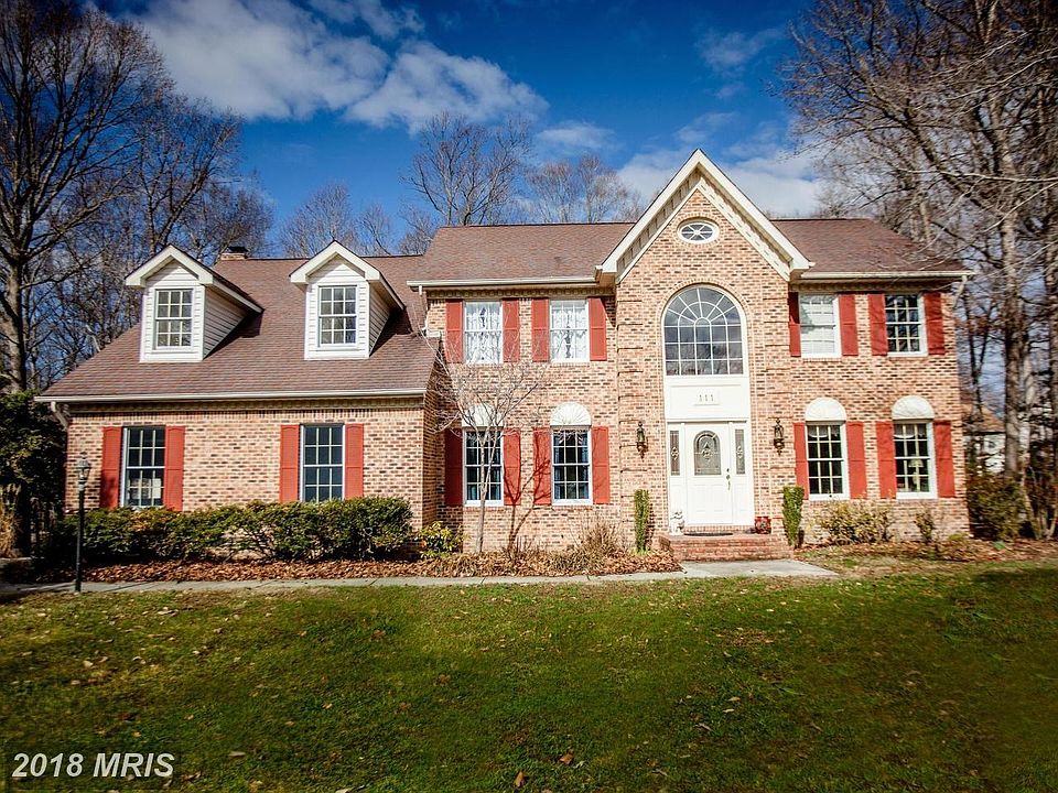 Brick Front  Colonial