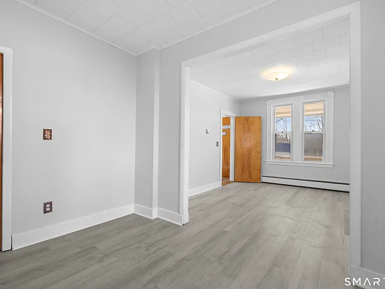 48 Anderson St — Photo 18