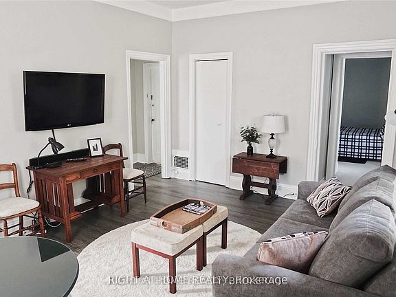 3rd image of 164 Trafalgar Rd #1