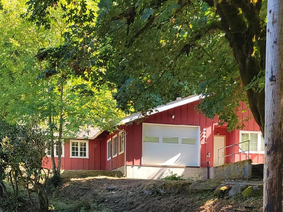 2nd image of 16878 S Clackamas River Dr