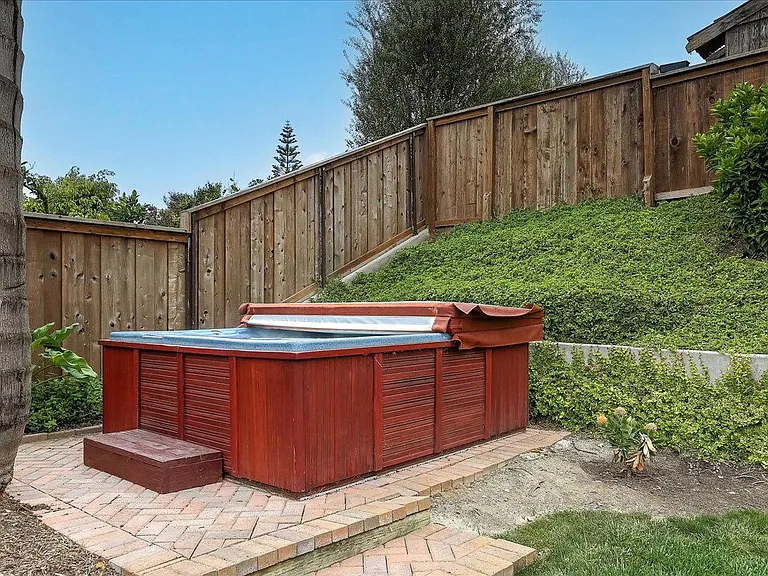 2415 Calle Galicia — Photo 10