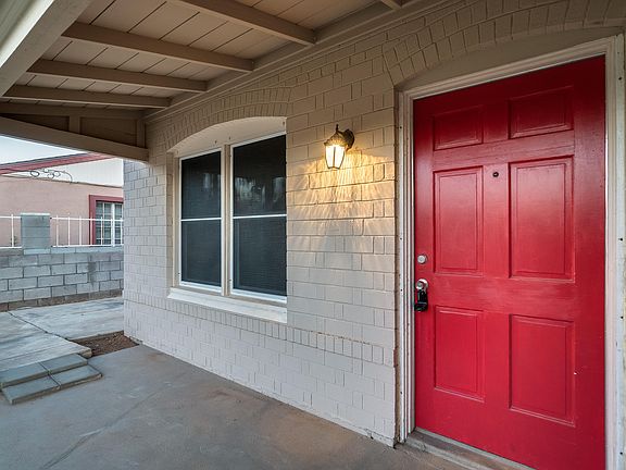 2nd image of 309 E Clarendon Ave