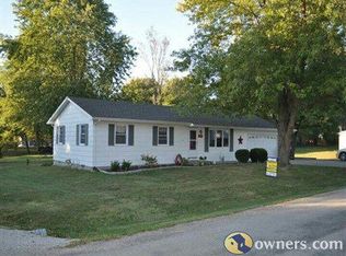 211 W Maple St, Ashmore, IL 61912