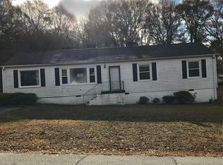 4 Kay Dr, Greenville, SC 29605