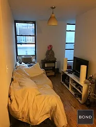 Rented by Bond New York