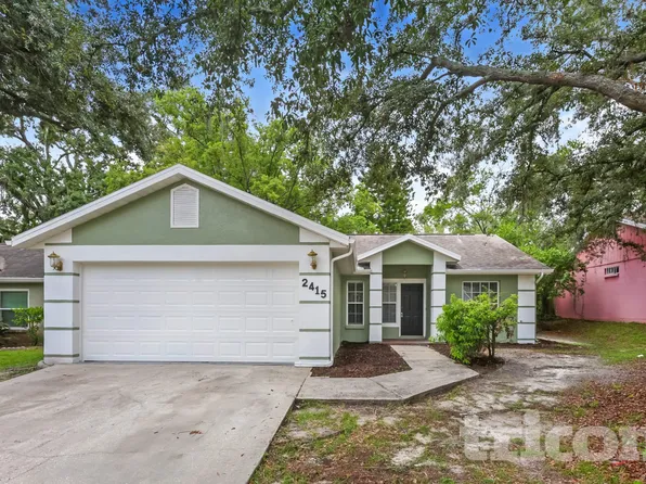 2415 Woody Trace Ln, Tampa, FL 33612
