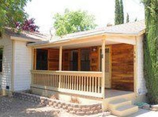 161 Larmier Ave, Oak View, CA 93022