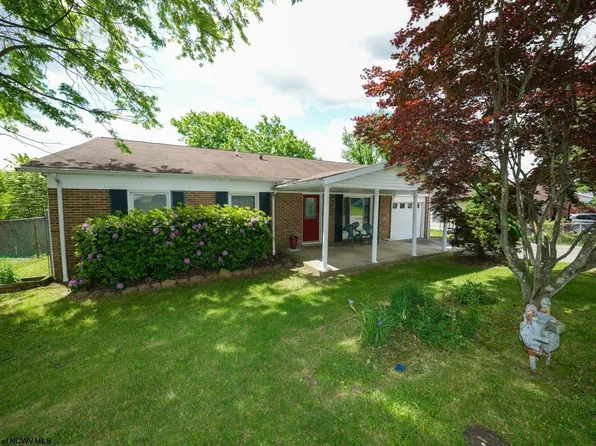 103 Apolla Dr, Morgantown, WV 26501