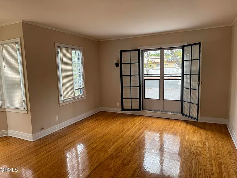 920 Summit Dr — Photo 16