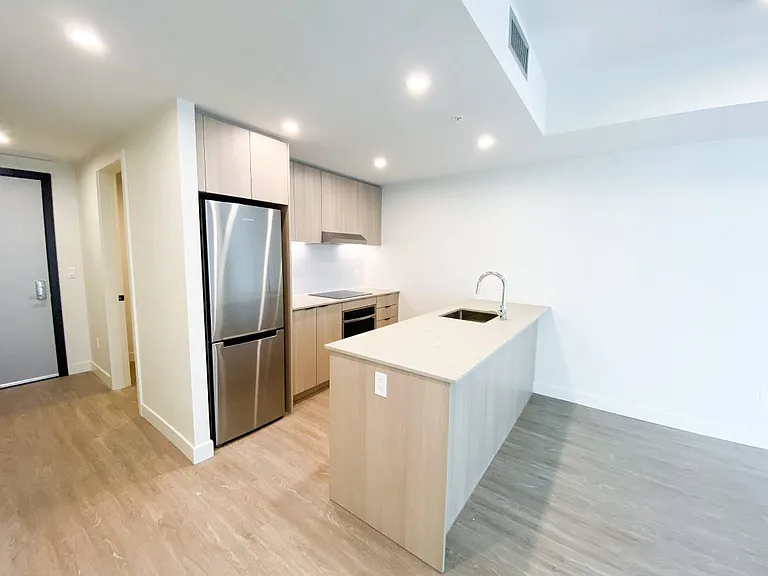 9873 King George Blvd — Photo 44