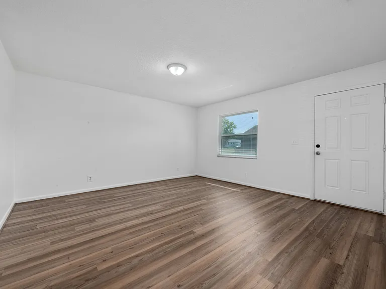 909 W Orange St #911 — Photo 5