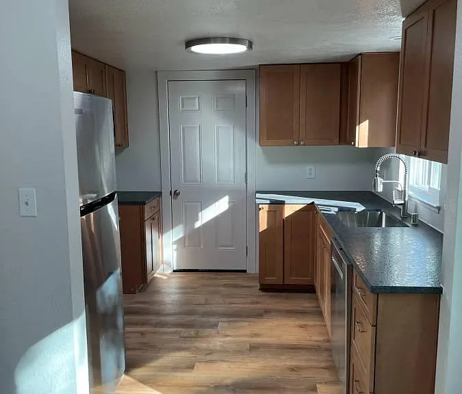 1218 N Cedar St — Photo 3