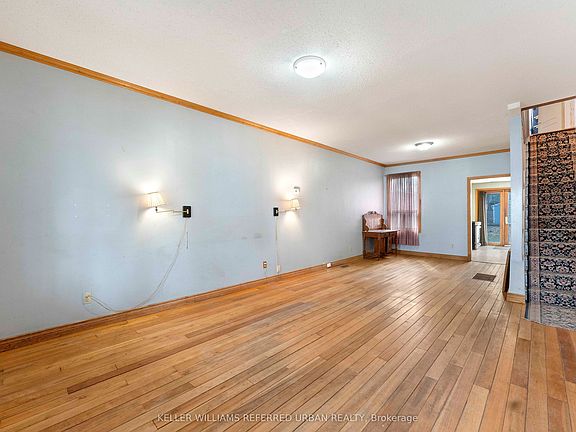 5th image of 8 Woodlee Rd