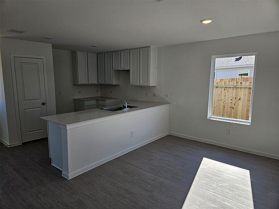 4th image of 5614 Shelford Birch Dr