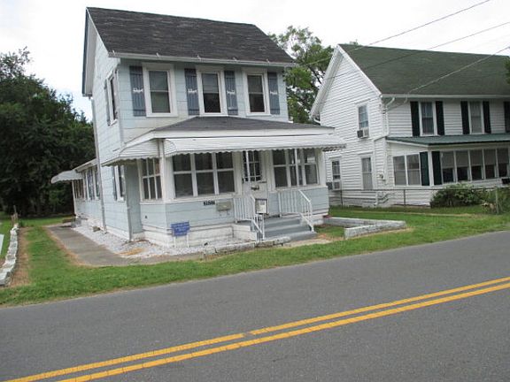 2nd image of 3657 Willow St