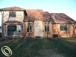 5th image of 35398 Saint Clair Dr