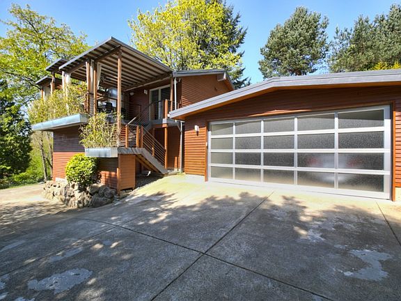 4th image of 10222 111th Ave NE