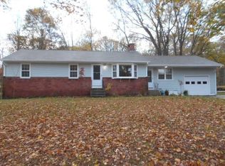 1 Castle Gate Rd, Cumberland, RI 02864