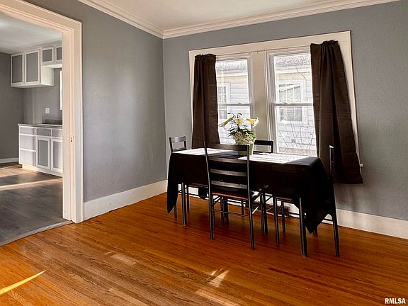 3rd image of 426 W Garfield Ave