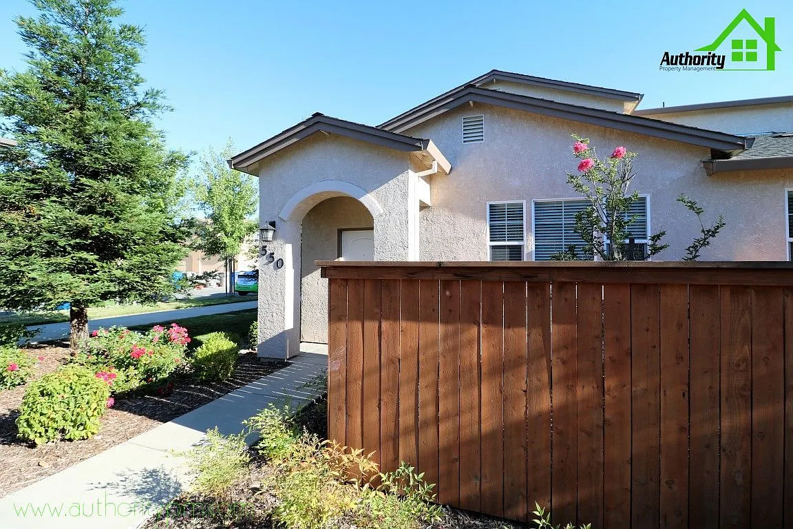 Building Photo - 550 Mission De Oro Dr