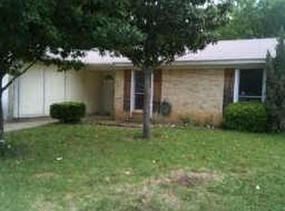 227 Countryside Dr, Arlington, TX 76014