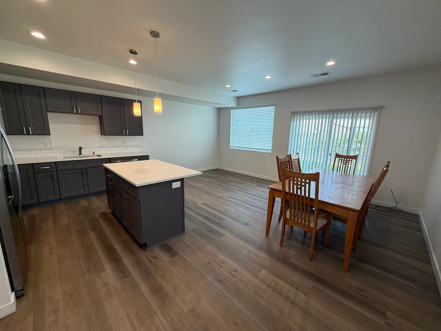 505 S 2nd St — Photo 3