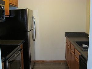 5th image of 1303 Cunat Ct APT 2B
