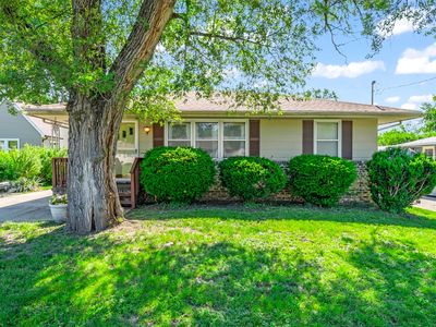 2425 E 42nd St, Des Moines, IA, 50317