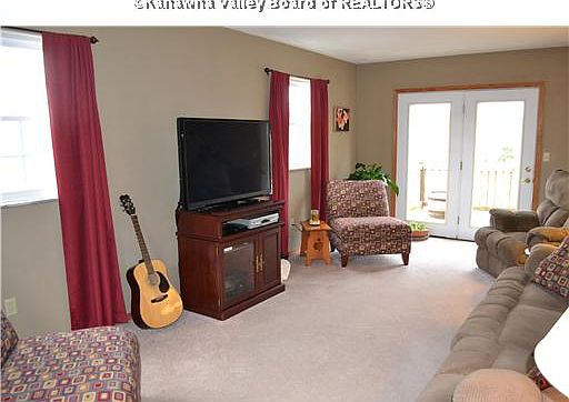 5th image of 4007 Seymour Ln