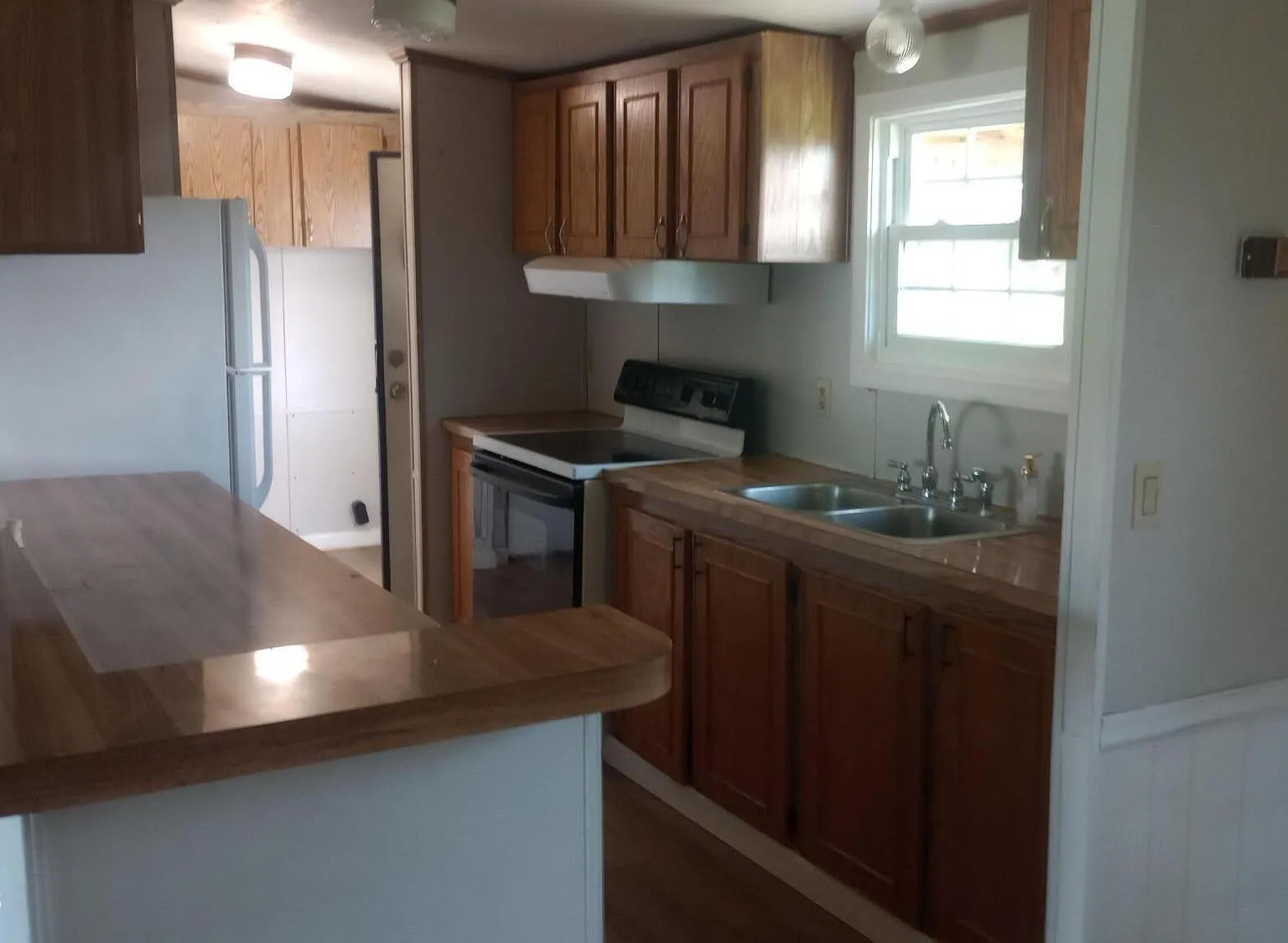 3 bed, 2.0 bath, 1248 sqft, $1,500 — Photo 3