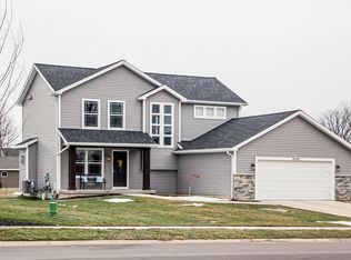 8496 Jacaranda Dr, Dimondale, MI 48821