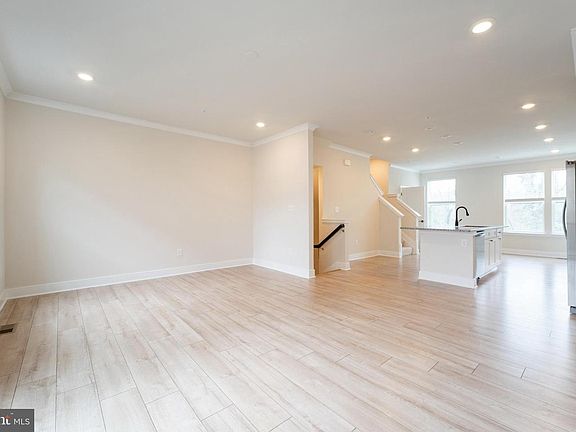 3rd image of 4334 Roland Heights Ave