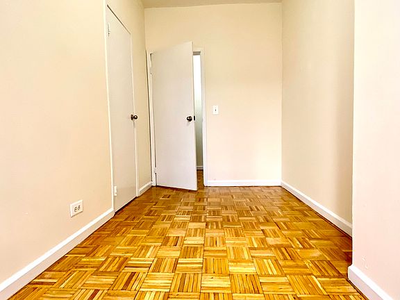 3rd image of 509 E 78th St APT 4G