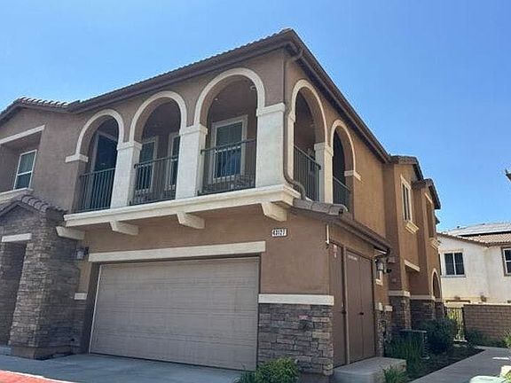 2nd image of 43127 Avenida Cielo