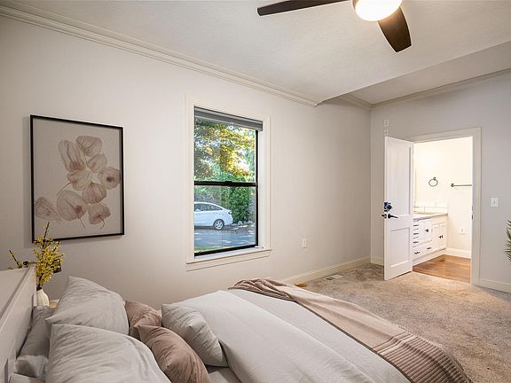 Bedroom, 1st floor