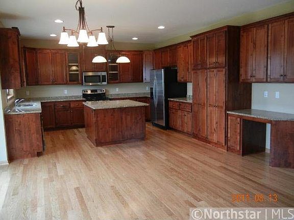 3rd image of 12703 Foxhill Circle