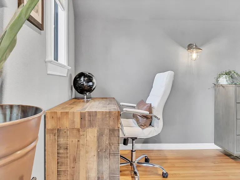 2534 N Humboldt St — Photo 16